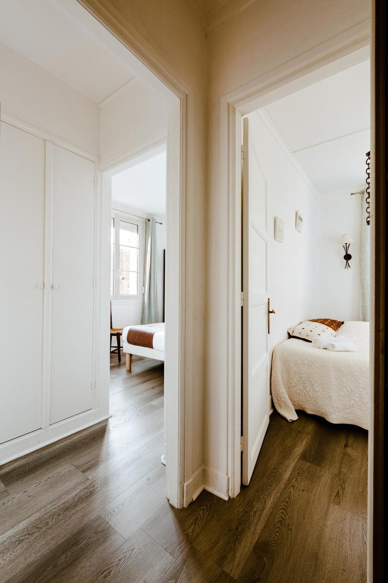 Logis Hotel Le Relais De La Poste Restaurant Le Fil Du Temps Thury-Harcourt-le-Hom エクステリア 写真