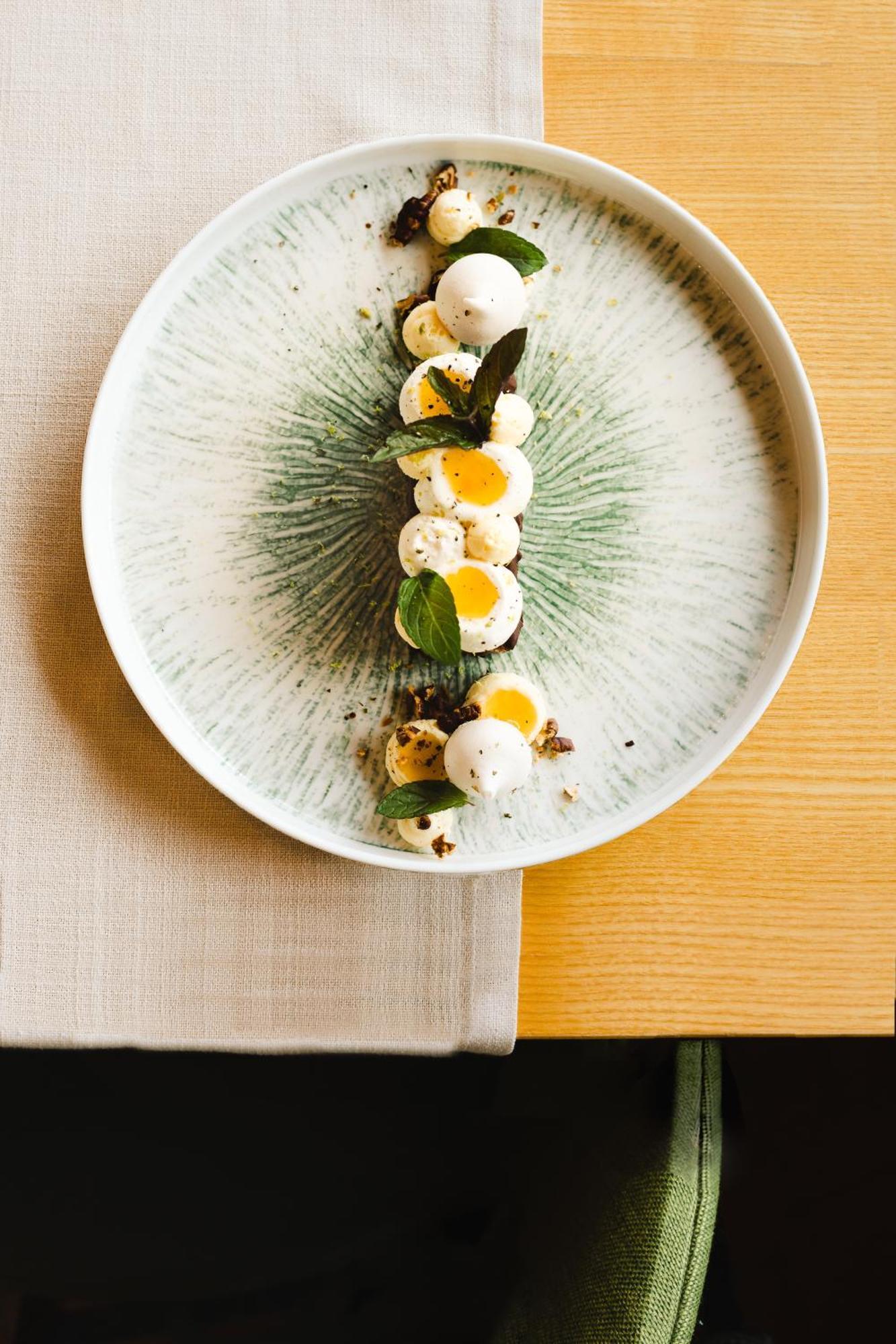 Logis Hotel Le Relais De La Poste Restaurant Le Fil Du Temps Thury-Harcourt-le-Hom エクステリア 写真