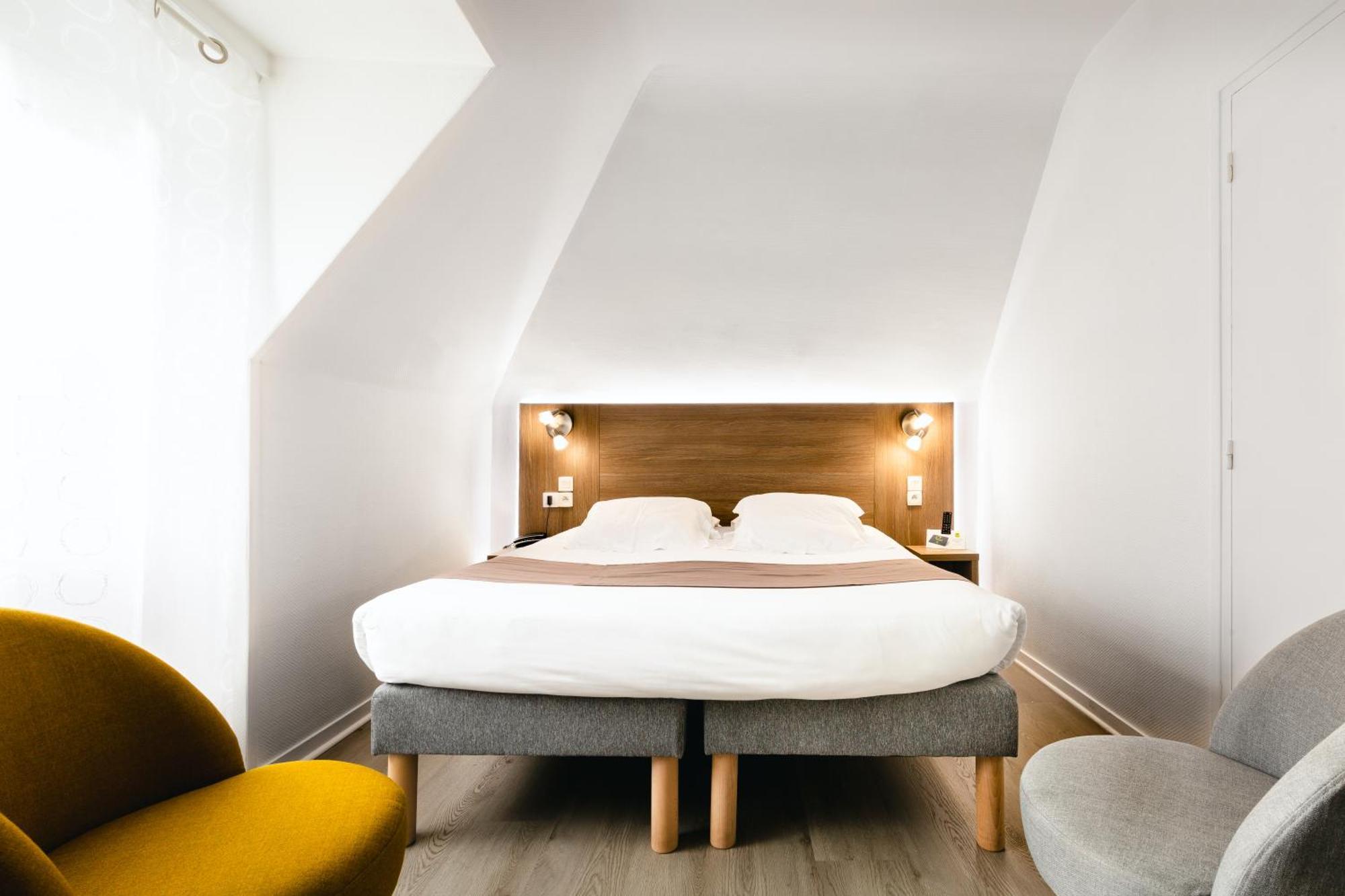 Logis Hotel Le Relais De La Poste Restaurant Le Fil Du Temps Thury-Harcourt-le-Hom エクステリア 写真