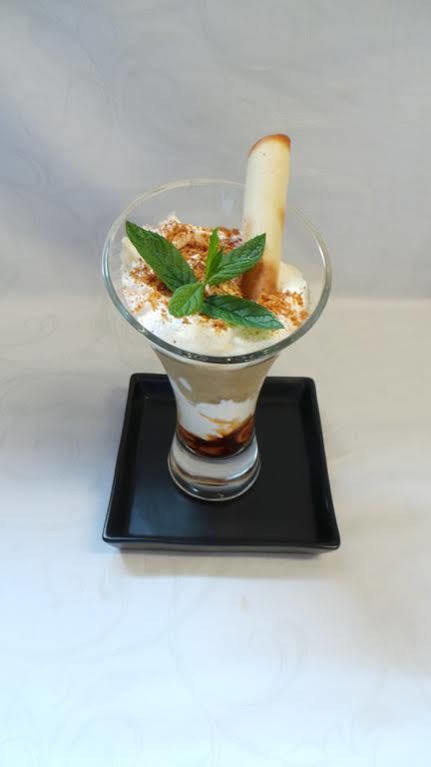 Logis Hotel Le Relais De La Poste Restaurant Le Fil Du Temps Thury-Harcourt-le-Hom エクステリア 写真